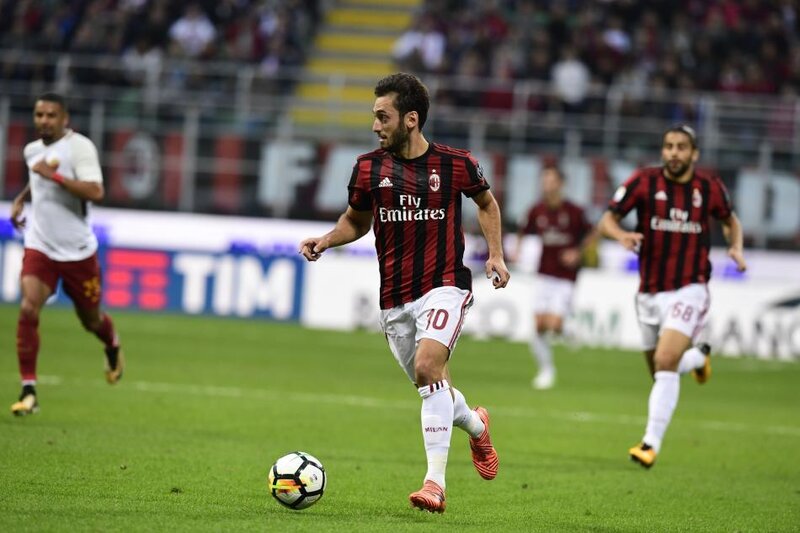 "Milan" qış fasiləsinə lider kimi yollandı