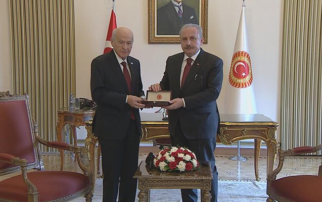 Şentop səlahiyyətlərini Baxçalıya təhvil verdi