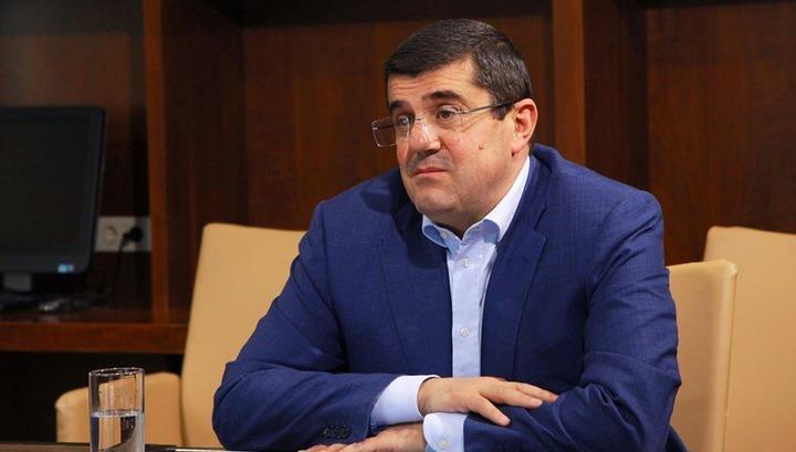 SON DƏQİQƏ! Araik Arutyunyan istefa verir
