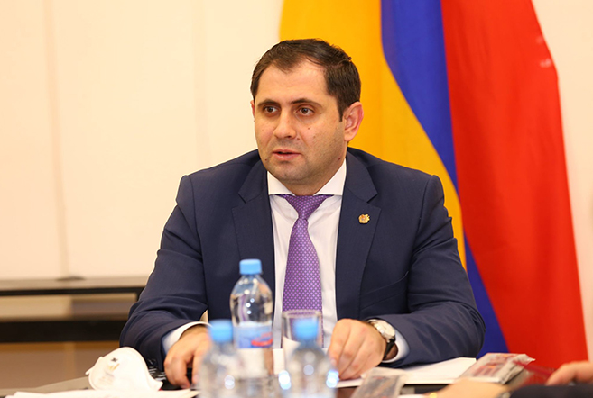 Ermənistan yeni silah bazarı AXTARIR