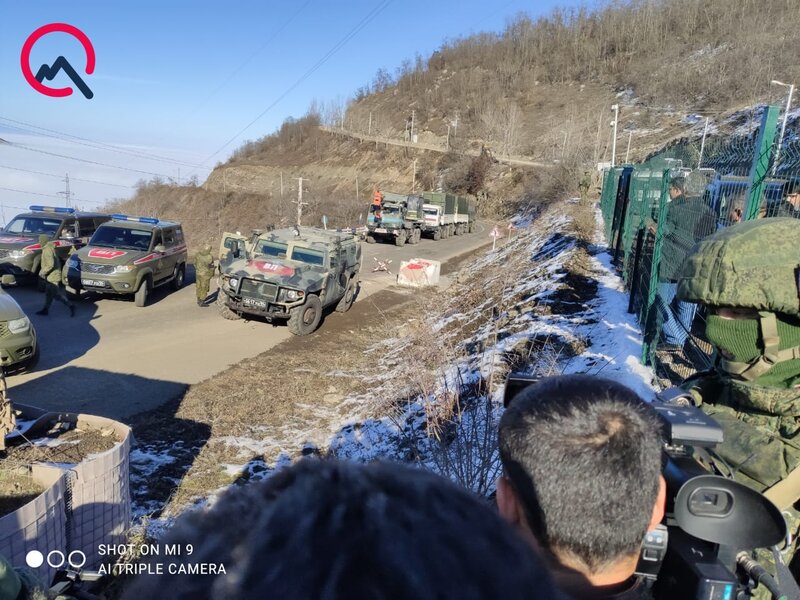 Etirazlar nəticə verdi - Volkov aksiyaçılarla görüşə gəlir - FOTO