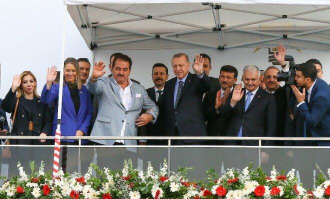Deputat seçilmək istəyən müğənnidən Ərdoğana BÖYÜK JEST - FOTO