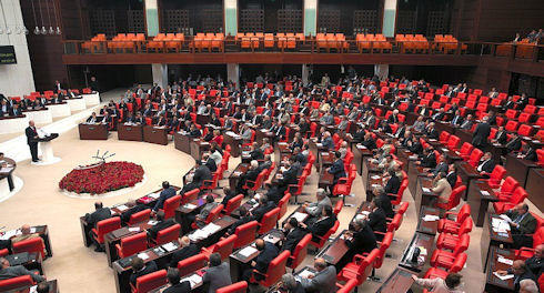 Parlament növbədənkənar toplanır