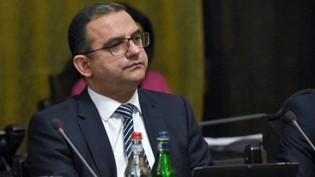 Paşinyan özünə yeni müavin təyin etdi - FOTO