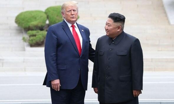 Trampdan Şimali Koreya liderinə gözlənilməz jest