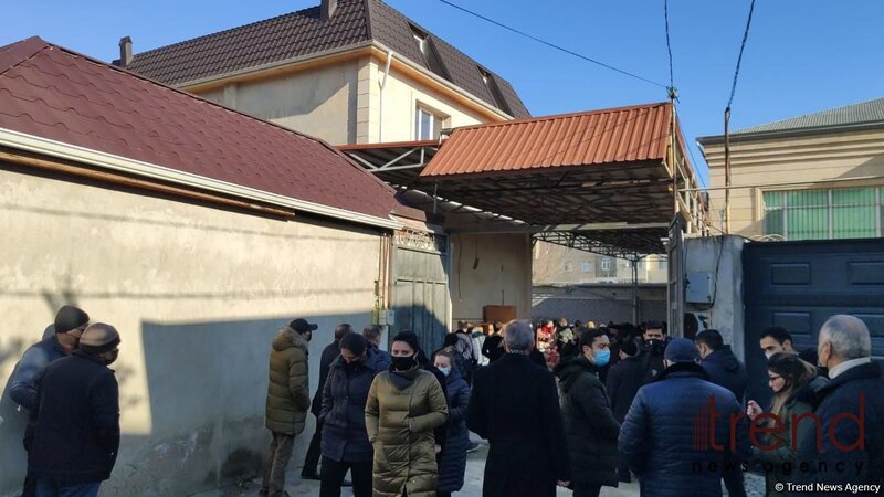Bakıda 5 nəfərin meyiti tapılan evdən görüntülər - FOTO