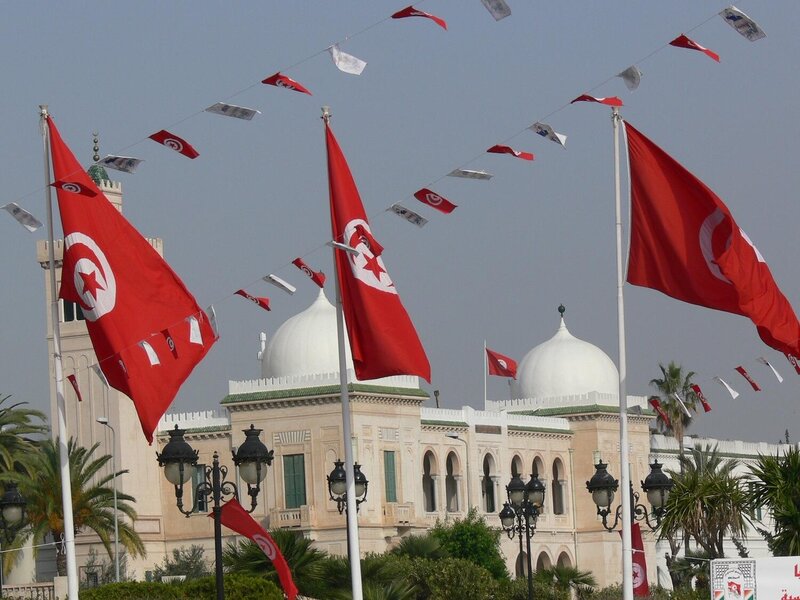 Tunis Prezidenti Baş naziri işdən çıxarıb parlamenti buraxdı