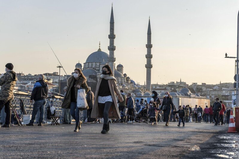 Türkiyədə daha 200 nəfər virusdan vəfat etdi